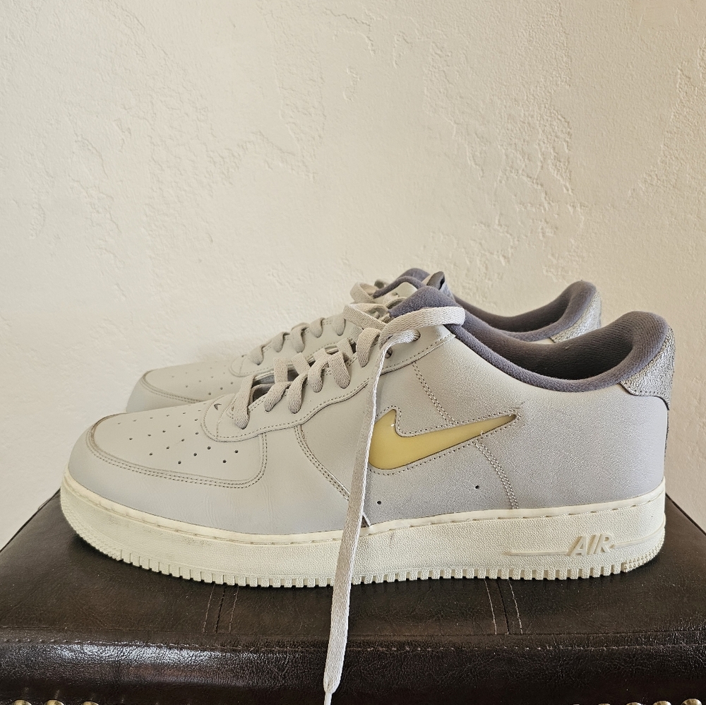 Nike Air Force 1 '07 LX Trainers Sneakers Shoes In Light Gray And Yellow Size 17